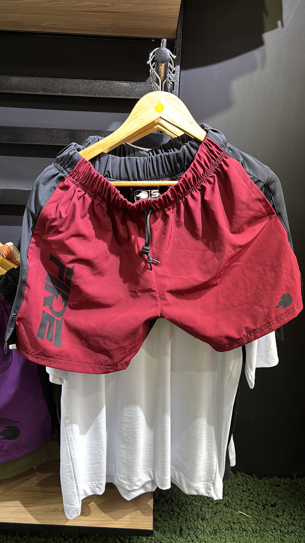 Pantaloneta Deportiva Vinotinto FIRE