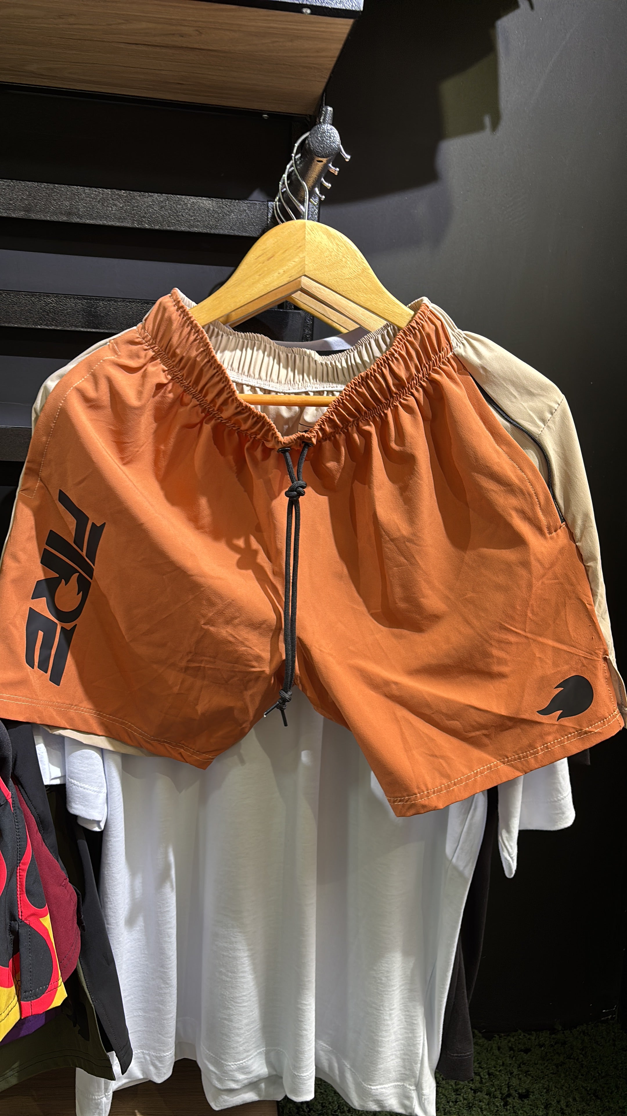 Pantaloneta Deportiva Camel FIRE