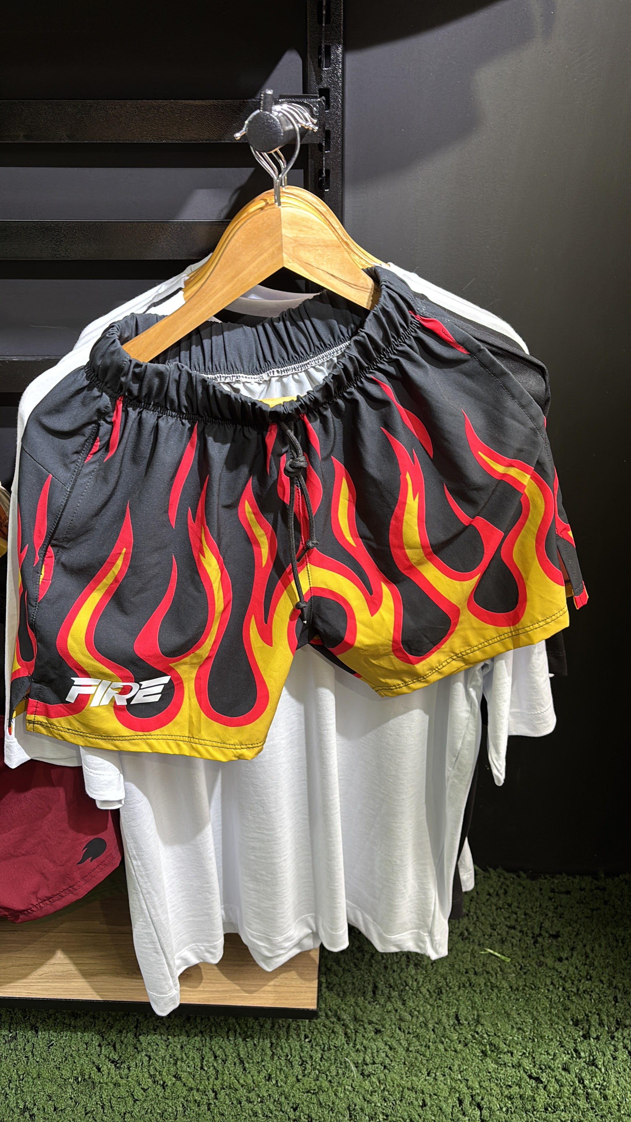 Pantaloneta Deportiva Llamas FIRE